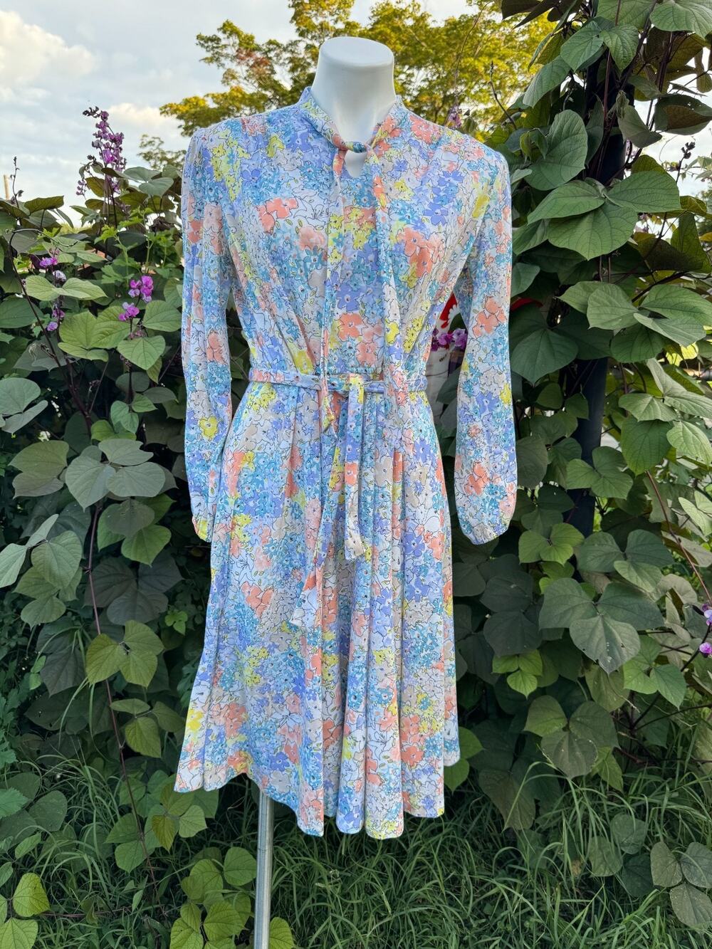 Vintage 70s Marti Petite Floral Dress Sz 14 Pastel Belted Tie Neck USA